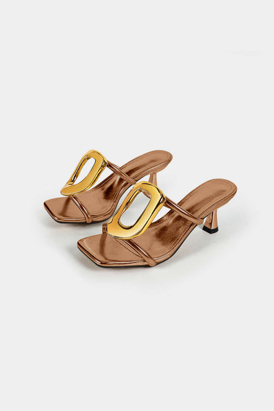 Tacones Metálicos de Punta Cuadrada