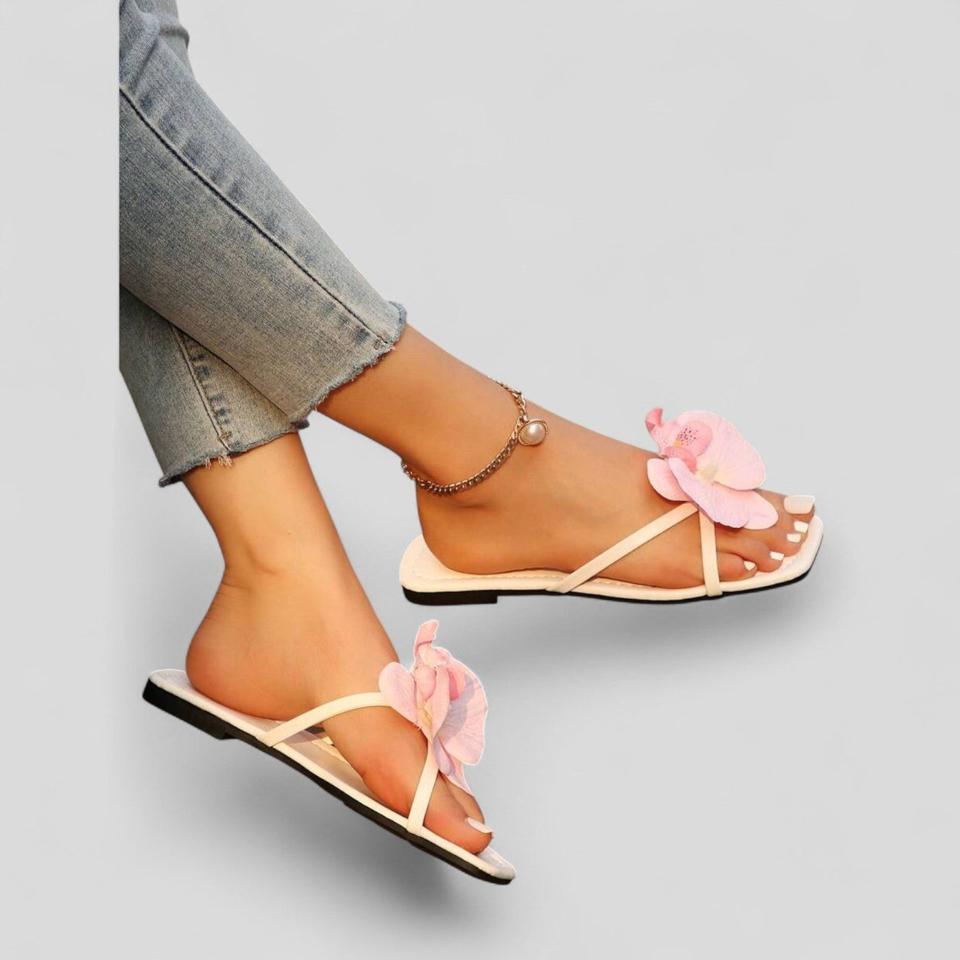 Nayeli | Sandalias con flor