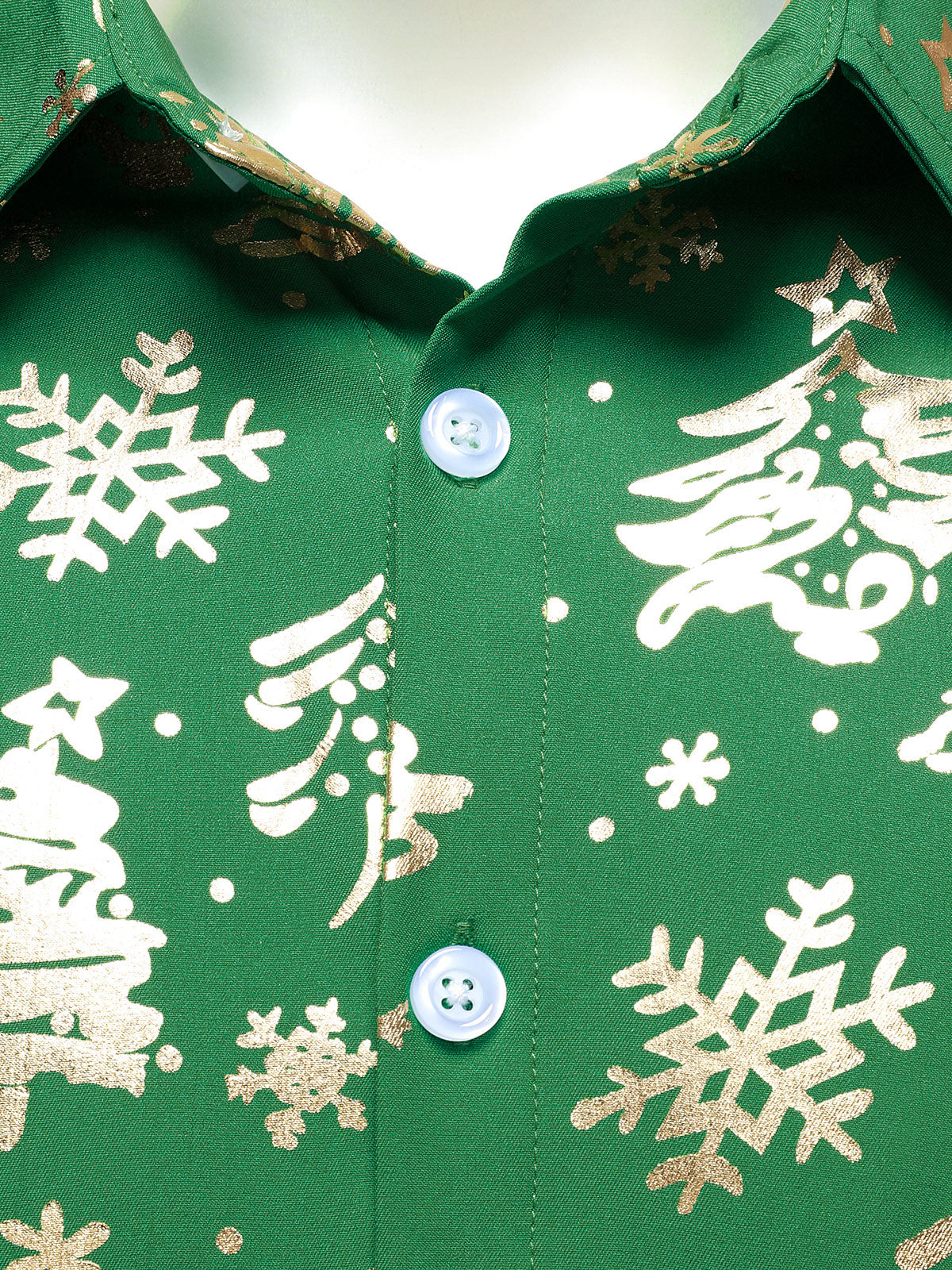 Camisa de manga larga para hombre con estampado navideño en oro y ajuste regular en verde