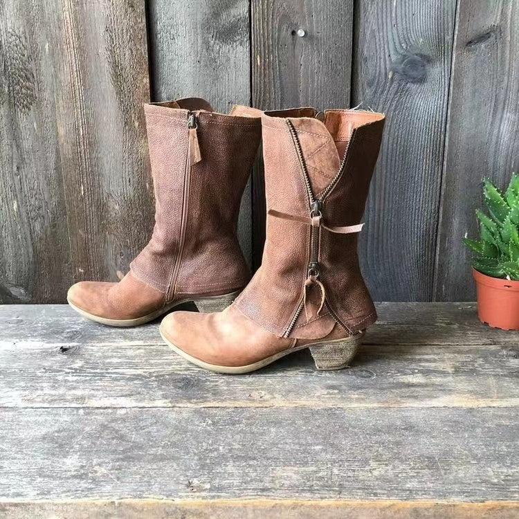 Botas altas de mujer color marrón con cremallera lateral y tacón bajo estilo boho