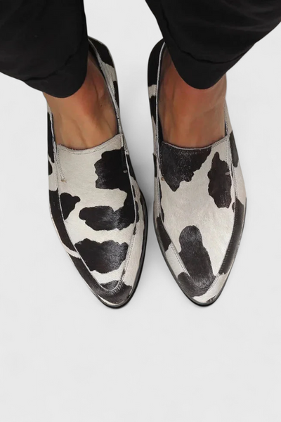 Macarena Loafers Elegantes con Tacón Bajo y Estampado Animal