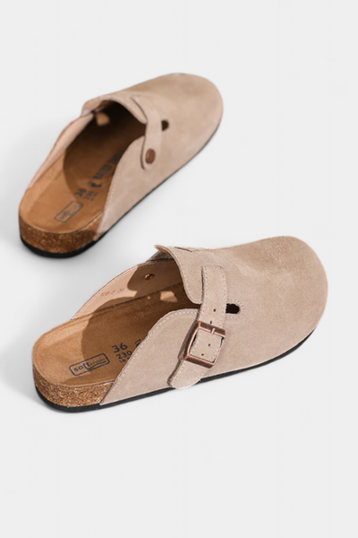 Aubree Zuecos Unisex de Gamuza con Hebilla Ajustable